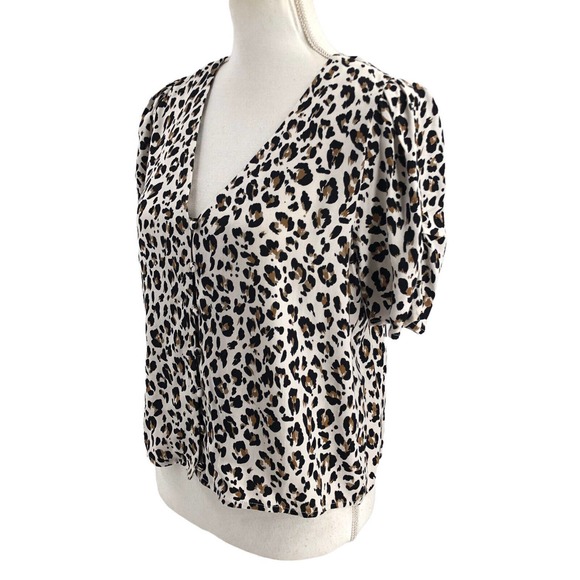 Saltwater Luxe Womens Size Small Short Sleeve Mora Blouse Animal Print - Picture 7 of 11